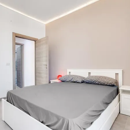 Lägenhet Guesthost - La Bella Vista Sea View Terrace Flat *