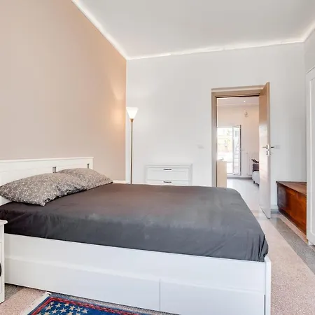 Lägenhet Guesthost - La Bella Vista Sea View Terrace Flat Bari